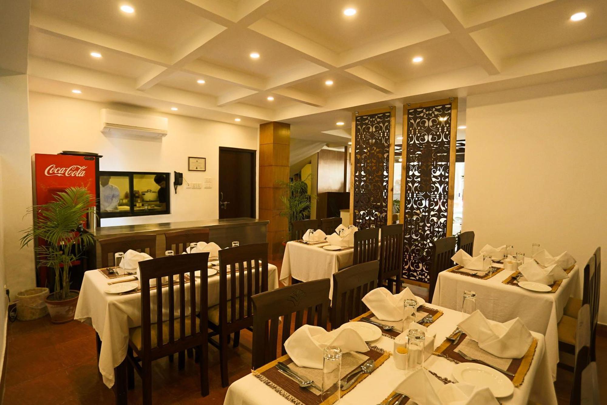 Hotel Jay Suites Катманду Экстерьер фото